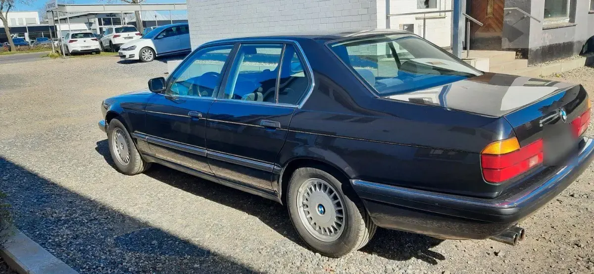Gebraucht BMW 735 211 PS (155 kW) 1992 Schwarz Limousine