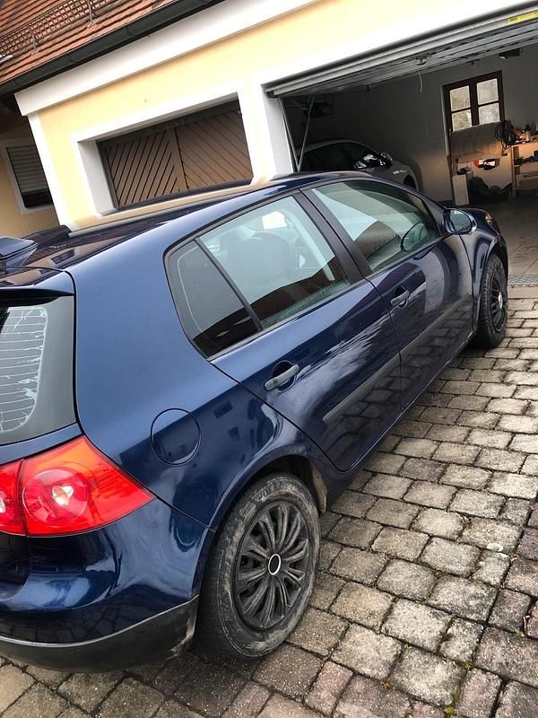 Gebraucht VW Golf V 75 PS (55 kW) 2006 Blau Kleinwagen