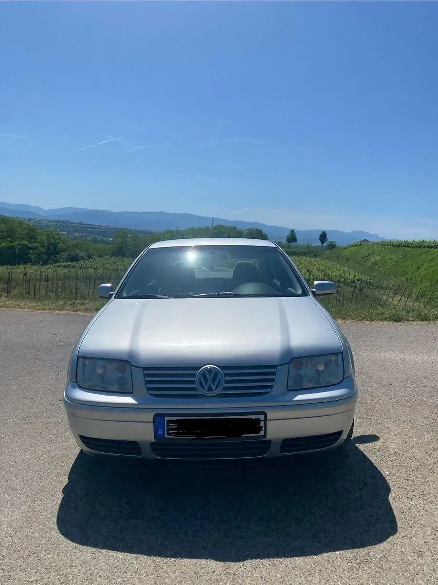 Gebraucht VW Bora 105 PS (77 kW) 2002 Silber Limousine
