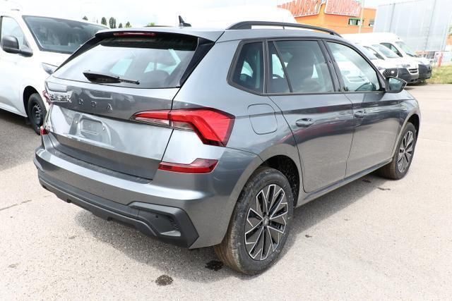 Graphite grey metallic graphite grey metallic Neu 2025 Skoda Kamiq Selection SUV | 24.612 € (Superpreis) - Bild 1/4