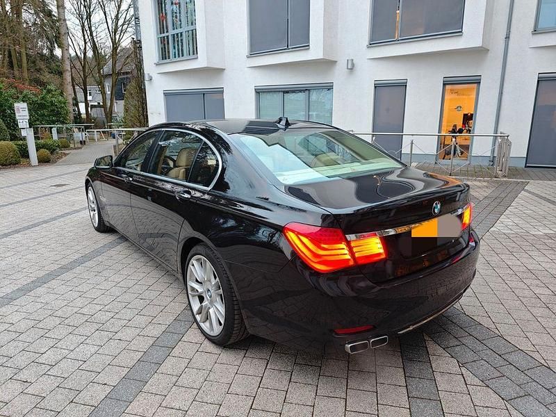 Gebraucht BMW 760L 544 PS (400 kW) 2010 Schwarz Limousine