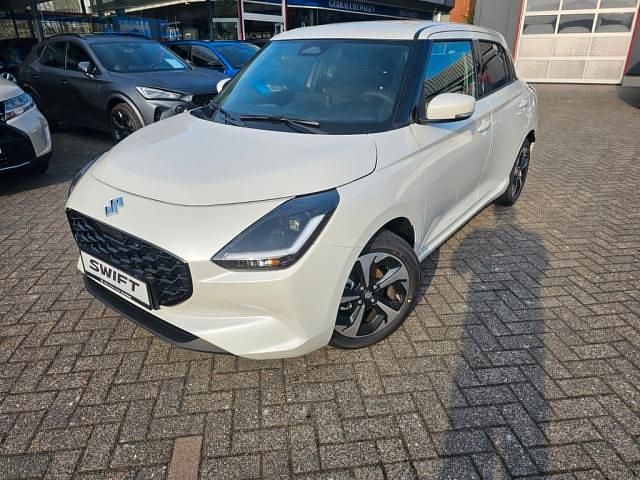 Weiß Neu 2026 Suzuki Swift Comfort+ Kleinwagen | 21.290 € - Bild 1/4