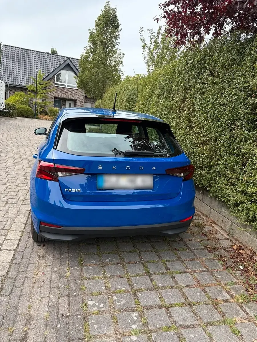 Gebraucht Skoda Fabia 65 PS (47 kW) 2023 Blau Kleinwagen