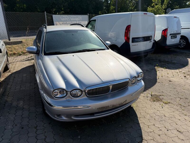 Silber Gebraucht 2005 Jaguar X-type Executive Kombi | 1.300 € (Fairer Preis) - Bild 1/4