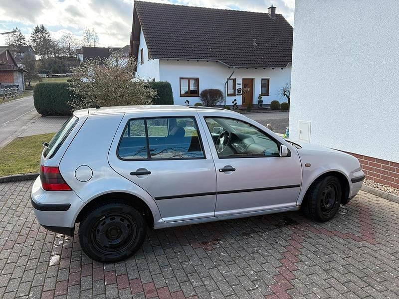 Gebraucht VW Golf IV 75 PS (55 kW) 1998 Grau Kleinwagen
