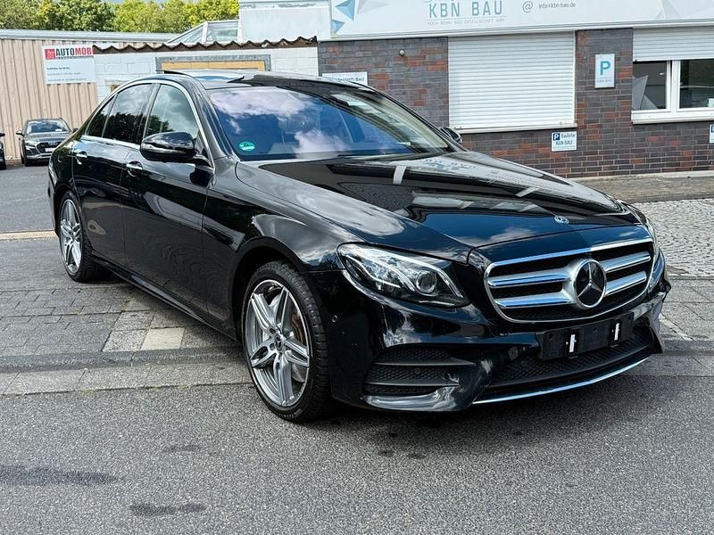 Schwarz Gebraucht 2018 Mercedes E450 Limousine | 29.999 € (Etwas zu teuer) - Bild 1/4