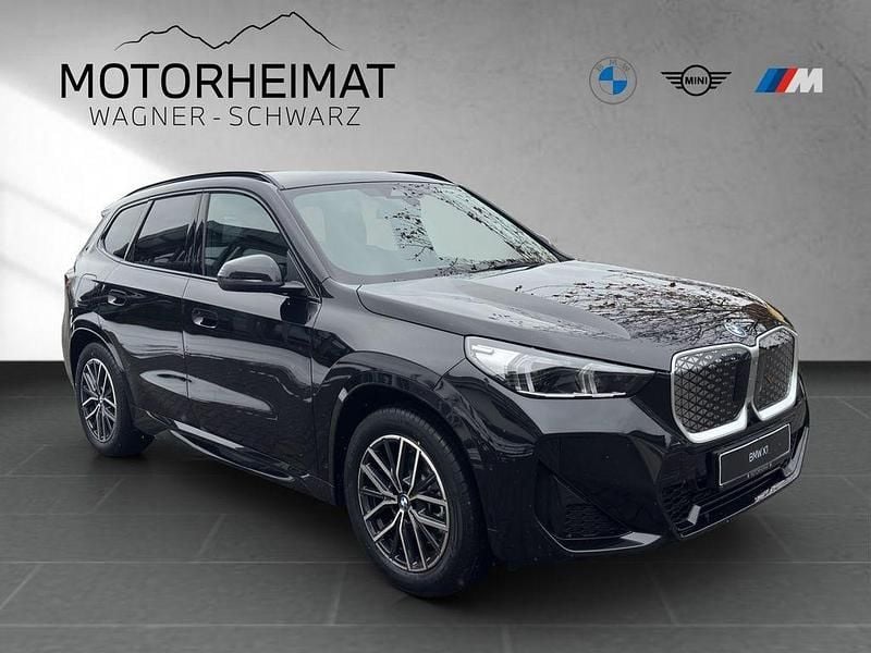 Neu BMW iX1 Performance 230 kW (313 PS) 2025 Schwarz SUV