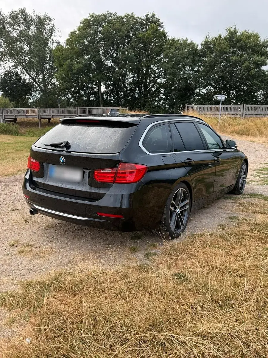 Gebraucht BMW 320 Luxury Line 183 PS (134 kW) 2013 Schwarz Kombi