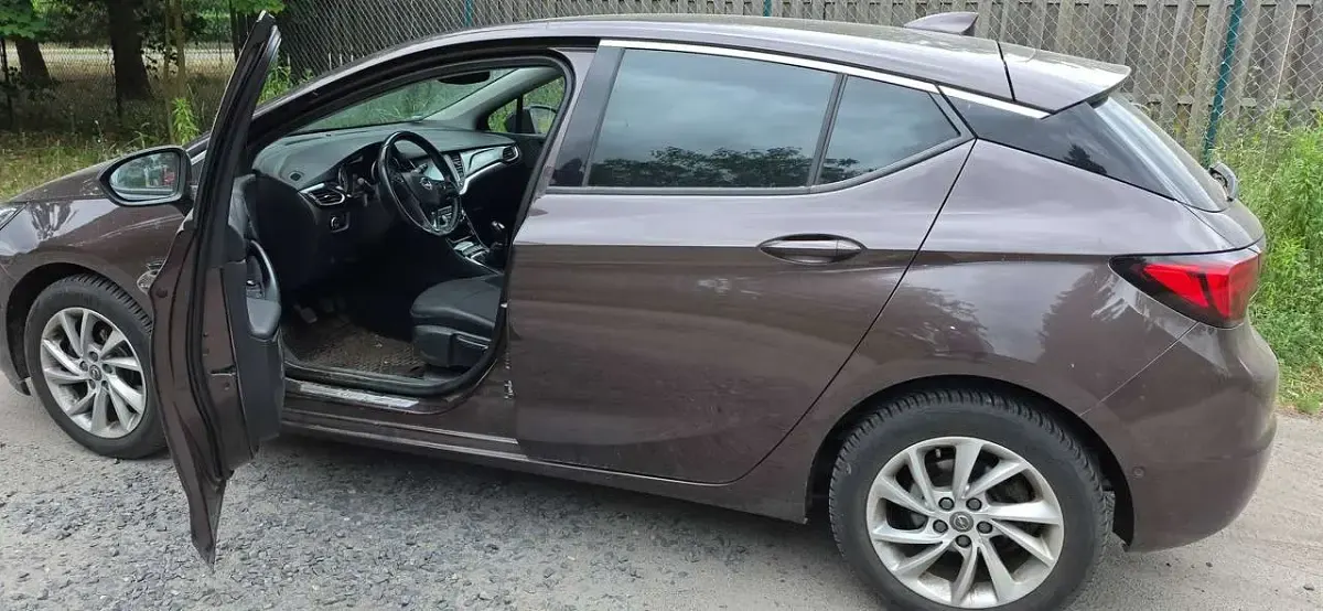 Gebraucht Opel Astra Innovation 125 PS (91 kW) 2017 Braun Limousine