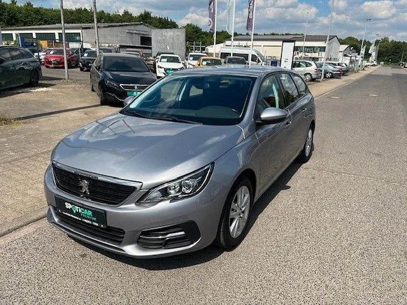 Gebraucht Peugeot 308 SW Active 131 PS (96 kW) 2020 Grau Kombi