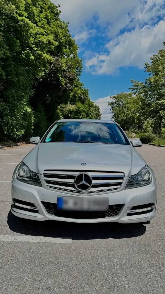 Gebraucht Mercedes C220 Avantgarde 170 PS (125 kW) 2012 Silber Limousine