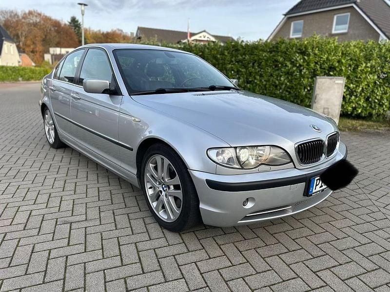 Gebraucht BMW 330 Sport Line 231 PS (169 kW) 2003 Silber Limousine