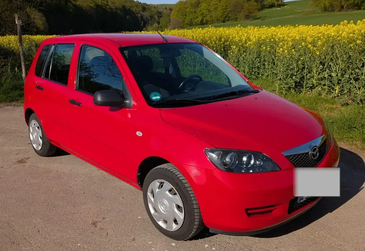 Usata Mazda 2 75 CV (55 kW) 2006 Rosso Utilitaria