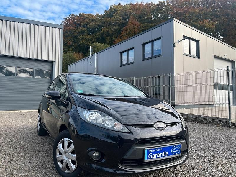 Schwarz Gebraucht 2011 Ford Fiesta Trend Kleinwagen | 3.480 € (Fairer Preis) - Bild 1/4