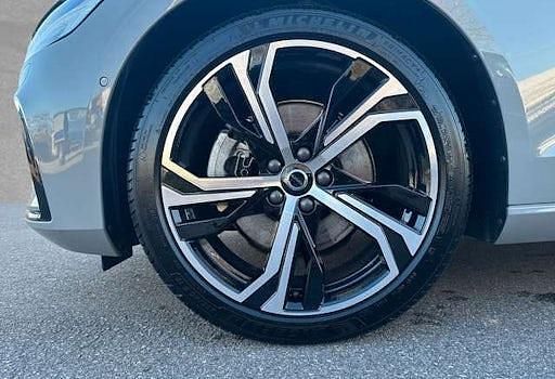 Gebraucht Volvo V60 Plus 197 PS (144 kW) 2025 Grau Kombi