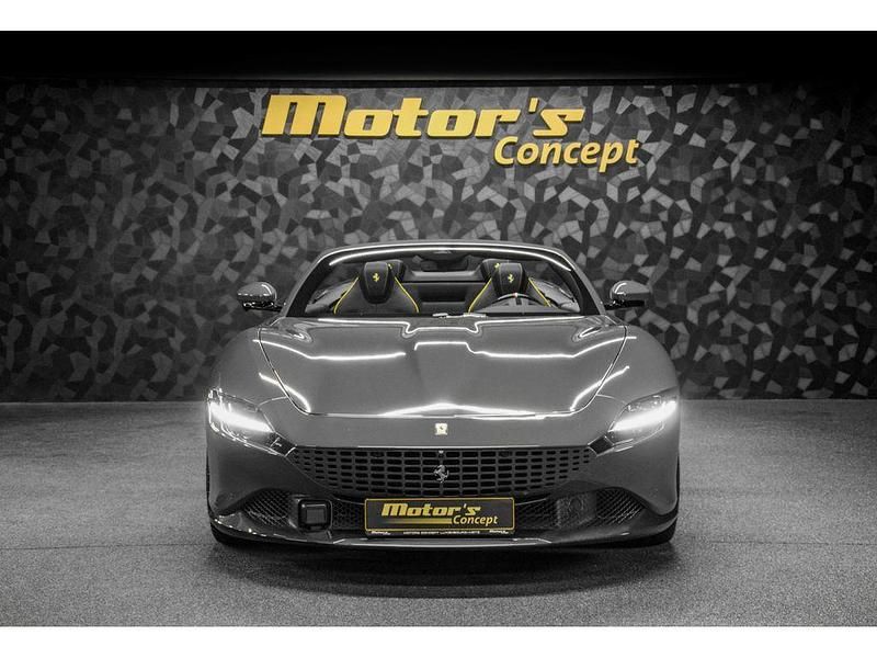 Second-hand Ferrari Roma 620 CP (456 kW) 2025 Gri Cabrio