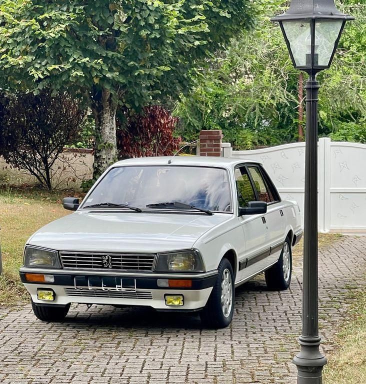 Weiß Gebraucht 1986 Peugeot 505 Limousine | 8.900 € - Bild 1/4