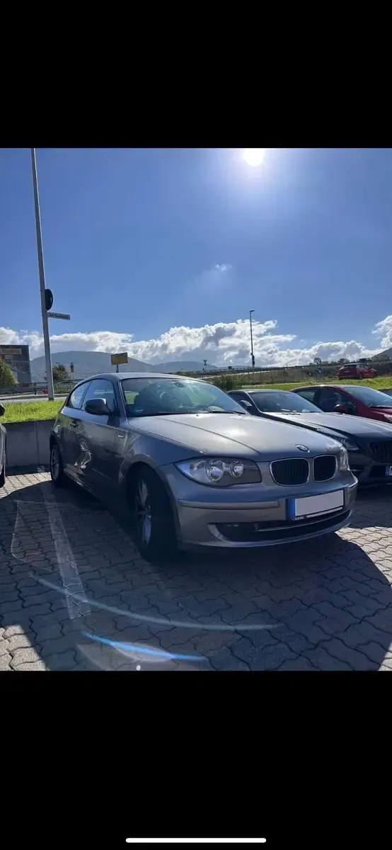 Gebraucht BMW 116 122 PS (89 kW) 2011 Grau Kleinwagen