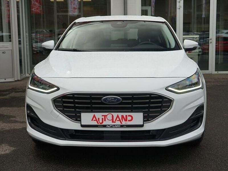 Używany Ford Focus Titanium 125 KM (91 kW) 2023 Biały Sedan/Limuzyna