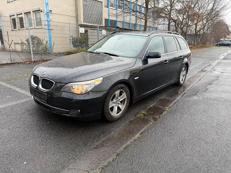 Schwarz Gebraucht 2009 BMW 520 Kombi | 2.700 € (Superpreis) - Bild 1/4