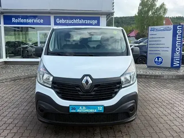 Gebraucht Renault Trafic Komfort 95 PS (69 kW) 2017 Weiß Van / Kleinbus