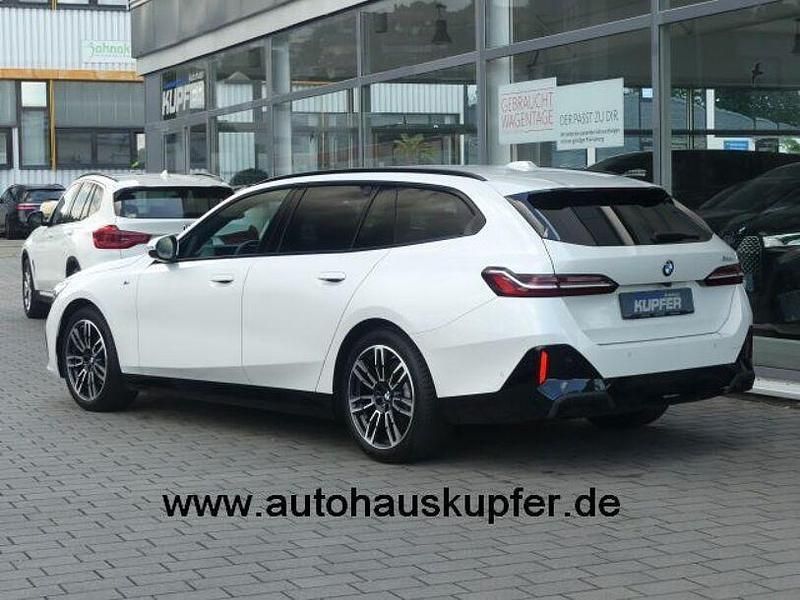 Gebraucht BMW 520 Performance 197 PS (144 kW) 2024 Weiß Limousine