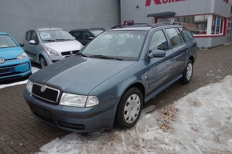 Grau Gebraucht 2006 Skoda Octavia Tour Kombi | 1.249 € (Guter Preis) - Bild 1/4