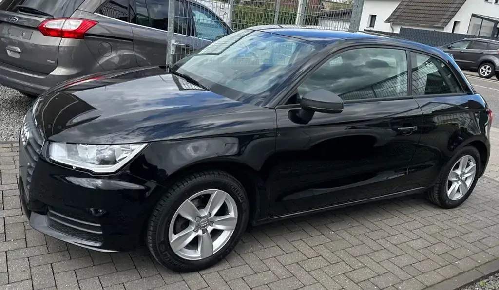 Gebraucht Audi A1 95 PS (69 kW) 2016 Schwarz Kleinwagen