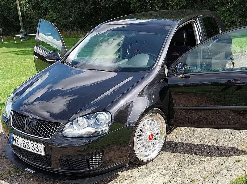 Schwarz Gebraucht 2005 VW Golf IV Sportline Limousine | 1.200 € (Superpreis) - Bild 1/4