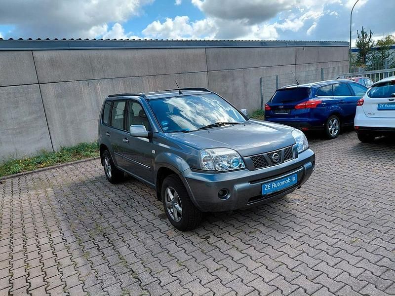 Grau Gebraucht 2006 Nissan X-Trail Comfort SUV | 4.190 € (Fairer Preis) - Bild 1/4