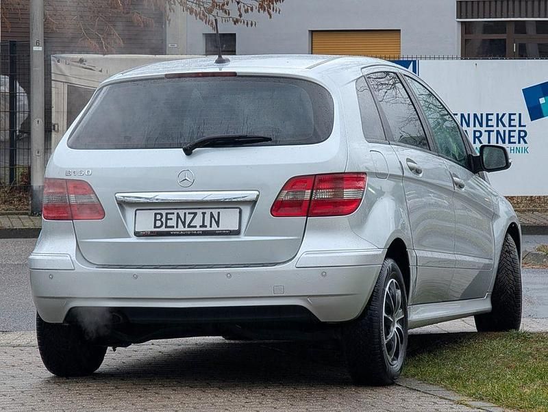 Gebraucht Mercedes B160 95 PS (69 kW) 2010 Silber Van / Kleinbus