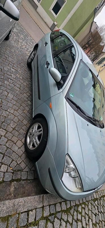 Gebraucht Ford Focus 101 PS (74 kW) 2002 Blau Kombi
