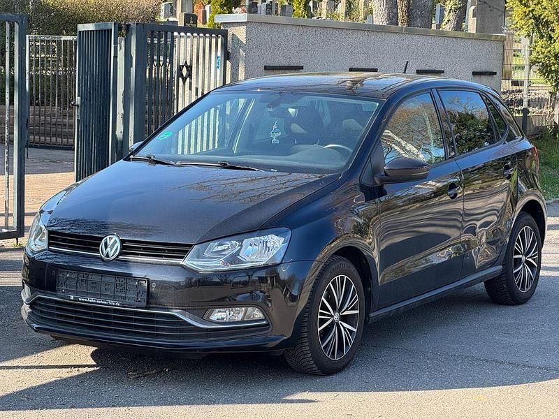 Gebraucht VW Polo Allstar 90 PS (66 kW) 2016 Schwarz Limousine