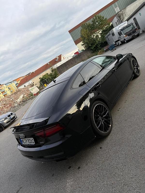 Schwarz Gebraucht 2016 Audi A7 Competition Kleinwagen | 25.900 € (Guter Preis) - Bild 1/4