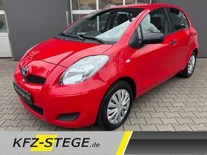 Rot Gebraucht 2010 Toyota Yaris Cool Kleinwagen | 5.490 € (Fairer Preis) - Bild 1/4