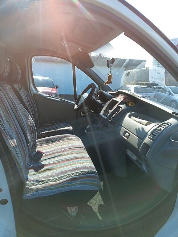 Gebraucht Renault Trafic 145 PS (106 kW) 2010 Weiß Van / Kleinbus