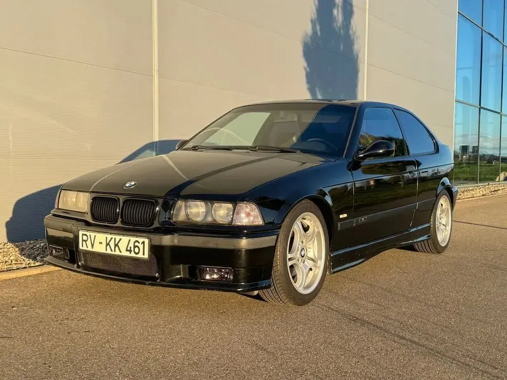 Gebraucht BMW 323 M Sport 170 PS (125 kW) 2000 Schwarz Limousine