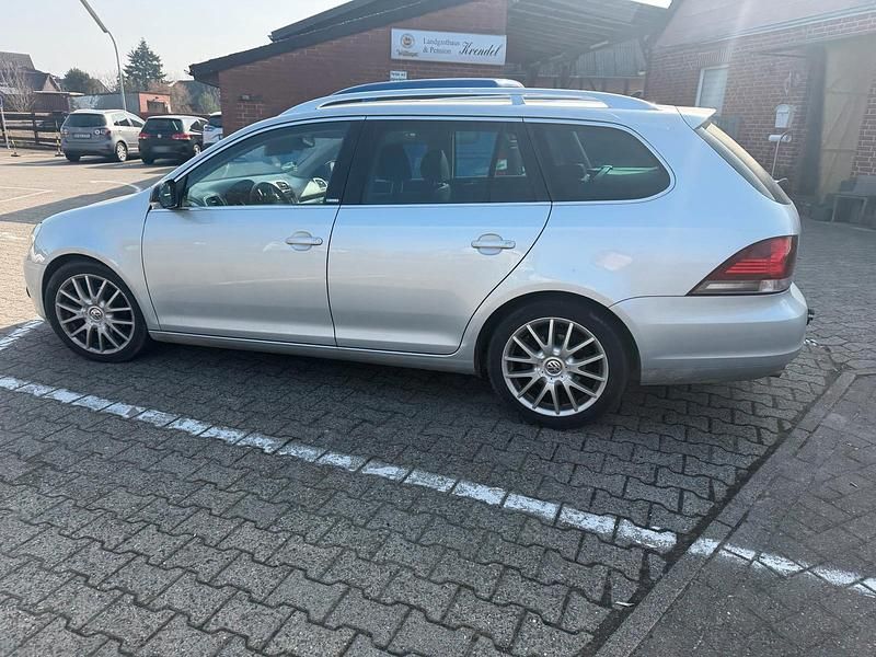 Gebraucht VW Golf VI Style 122 PS (89 kW) 2011 Grau Kleinwagen
