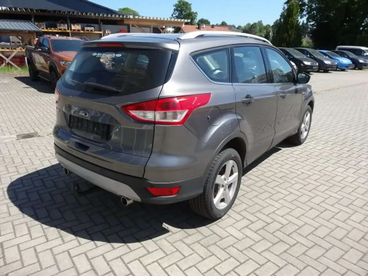 Gebraucht Ford Kuga Trend 140 PS (102 kW) 2014 Sterling gray (foe) SUV