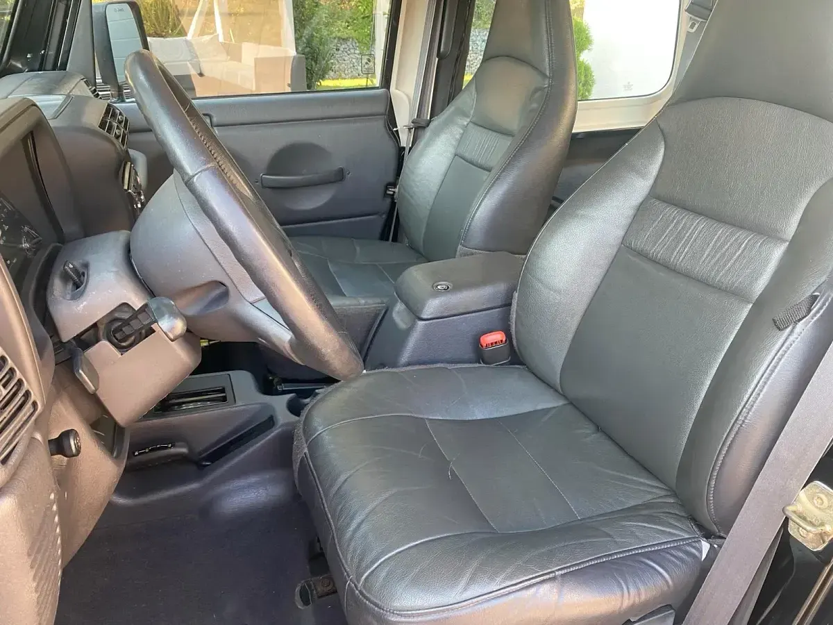 Gebraucht Jeep Wrangler Sport 177 PS (130 kW) 1998 Schwarz SUV