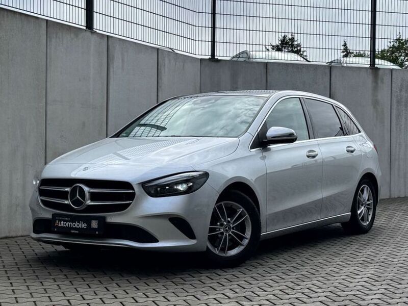 Silber Gebraucht 2019 Mercedes B200 Van / Kleinbus | 24.999 € (Fairer Preis) - Bild 1/4