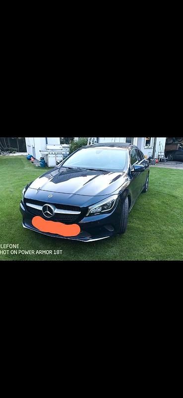 Blau Gebraucht 2017 Mercedes CLA180 Shooting Brake Kombi | 15.999 € (Fairer Preis) - Bild 1/4