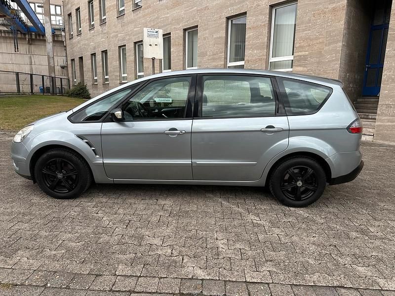Second-hand Ford S-MAX S 145 CP (106 kW) 2008 Gri Monovolum