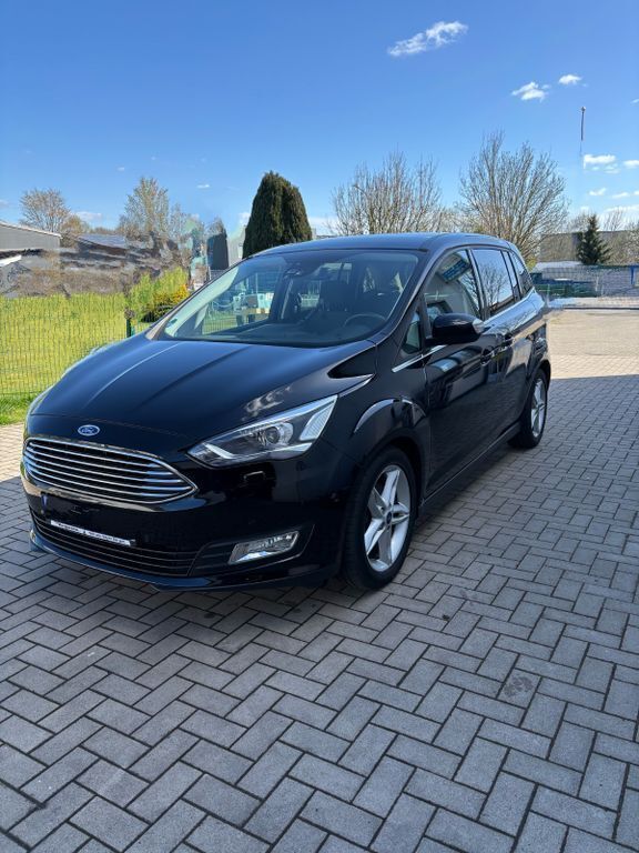 Schwarz Gebraucht 2019 Ford Grand C-Max Titanium Van / Kleinbus | 15.500 € (Fairer Preis) - Bild 1/4