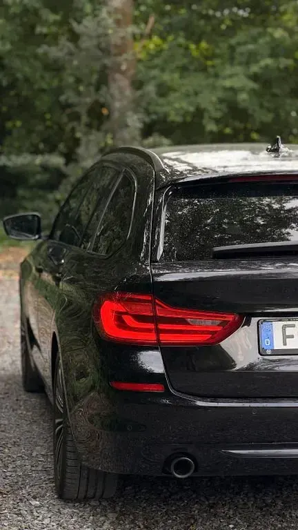 Gebraucht BMW 520 Sport Line 190 PS (139 kW) 2019 Schwarz Limousine