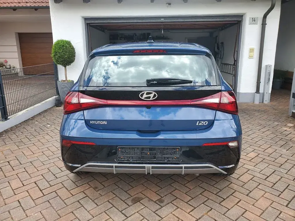 Gebraucht Hyundai i20 Trend 101 PS (74 kW) 2025 Blau Kleinwagen