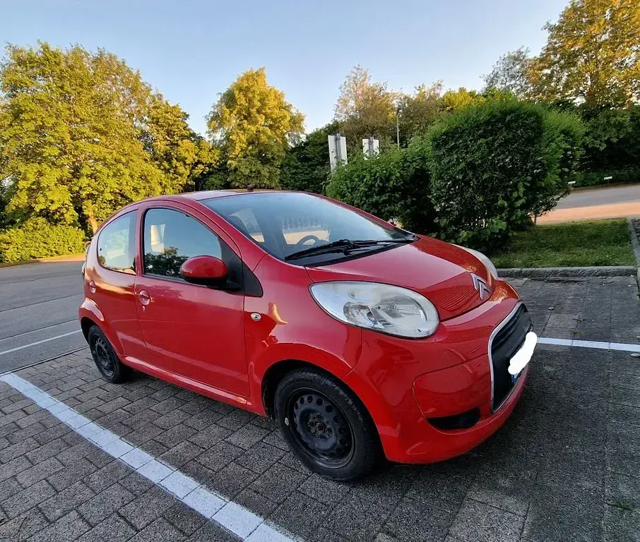 Gebraucht Citroën C1 SELECTION 68 PS (50 kW) 2011 Rot Kleinwagen