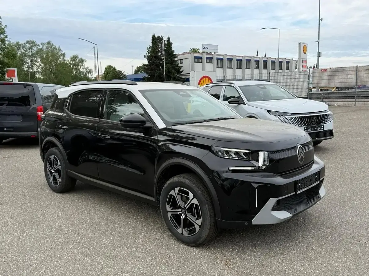 Neu Citroën C3 Aircross 145 PS (106 kW) 2026 Perla nera schwarz metallic / d SUV