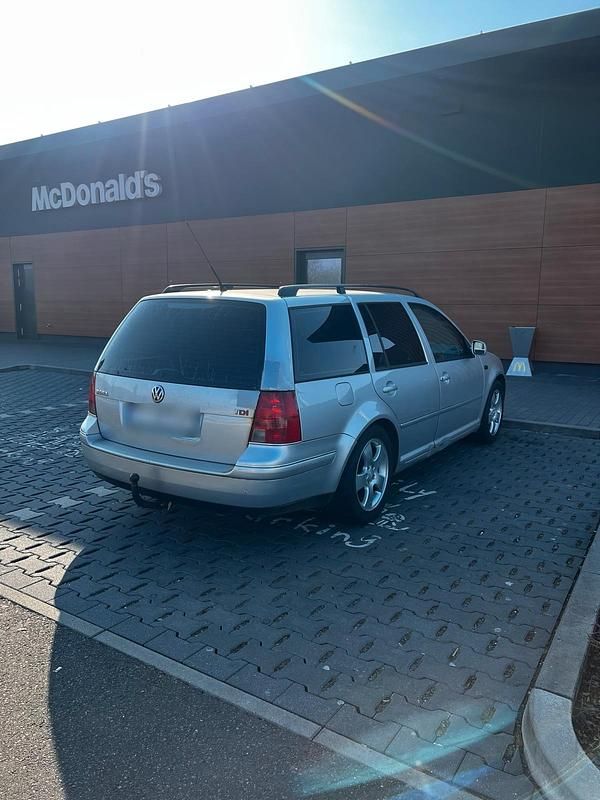 Gebraucht VW Bora 101 PS (74 kW) 2001 Grau Kombi