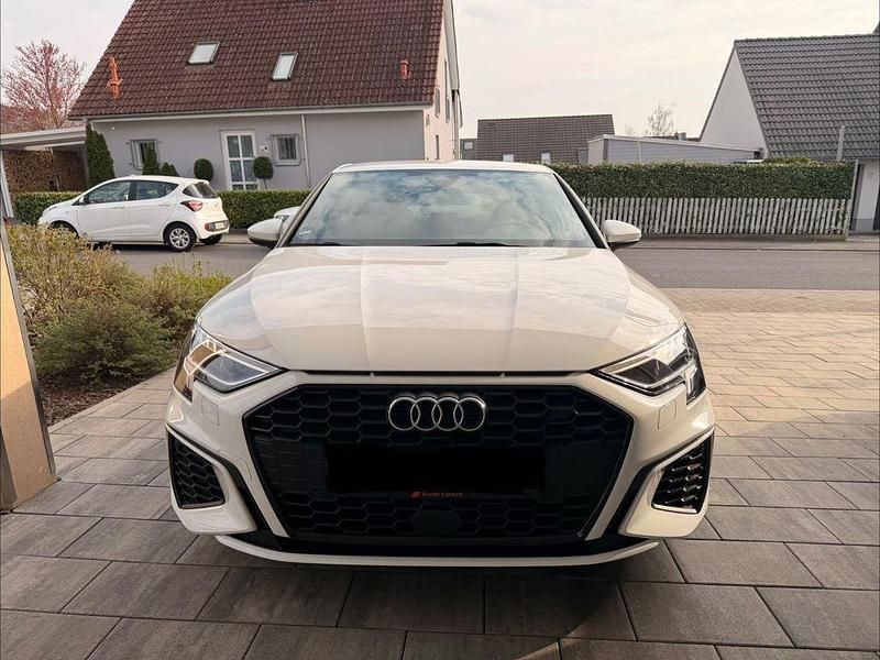 Gebraucht Audi A3 S-Line 190 PS (139 kW) 2022 Weiß Limousine